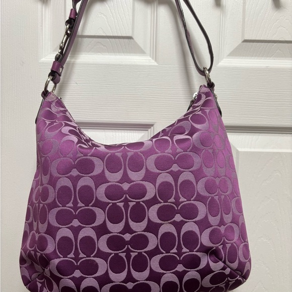 Coach D1269-F19232 Penelope Signature Sateen Pocket Hobo in Purple Jacquard VGUC - Picture 8 of 14